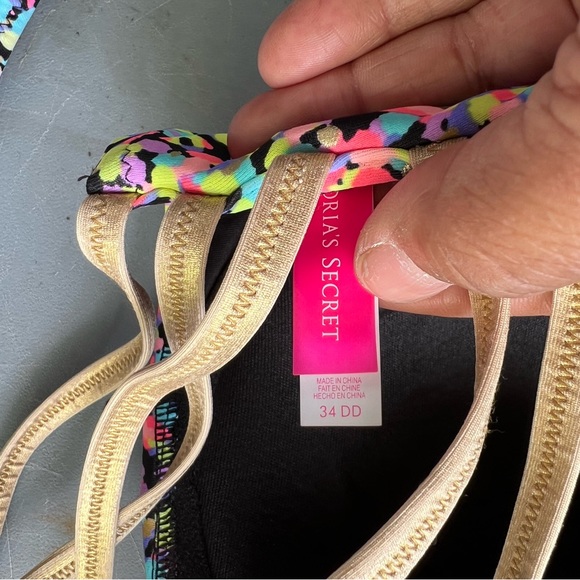 Victoria’s Secret Bikini - Picture 3 of 3